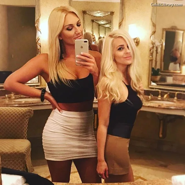 Brooke Hogan photo 13 of 466