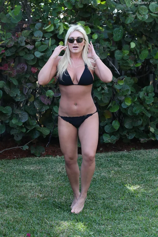 Brooke Hogan photo 14 of 466