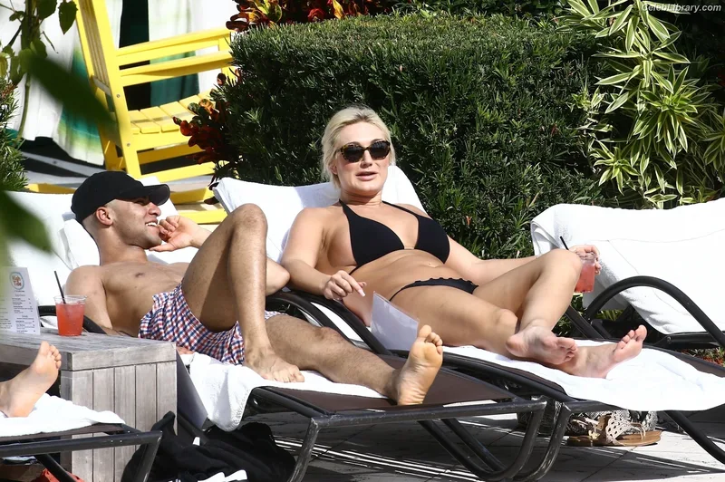 Brooke Hogan photo 4 of 466