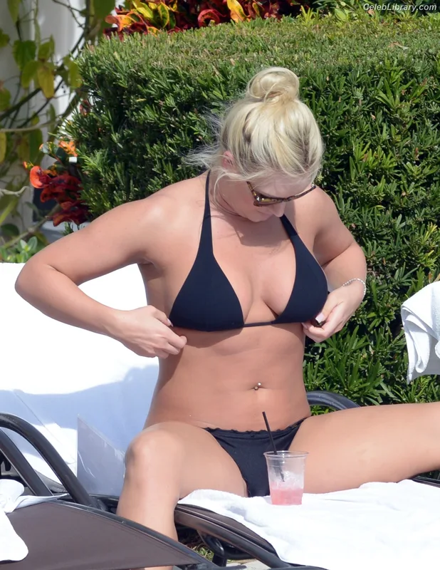 Brooke Hogan photo 6 of 466