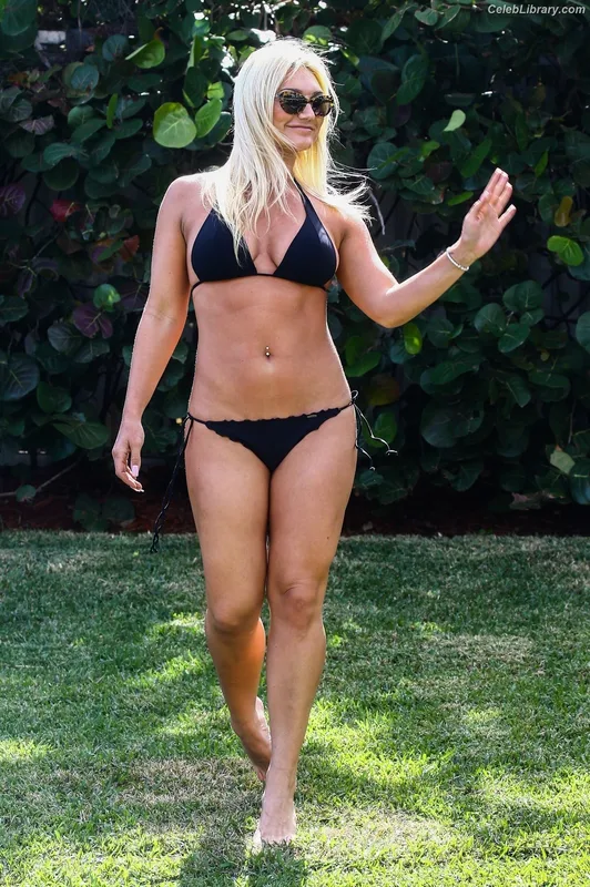 Brooke Hogan photo 8 of 466