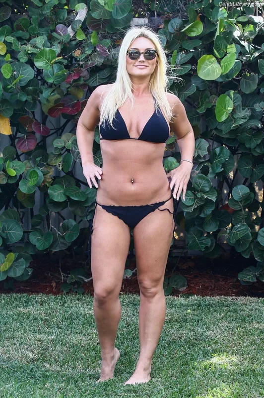 Brooke Hogan photo 12 of 466