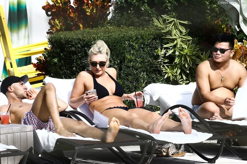 Brooke Hogan photo 6 of 466