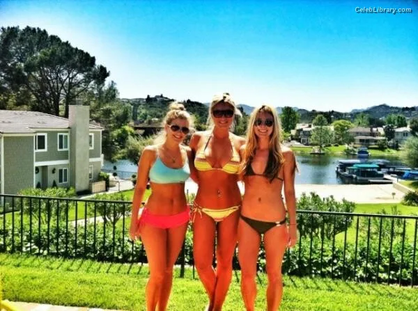 Brooke Hogan photo 22 of 466