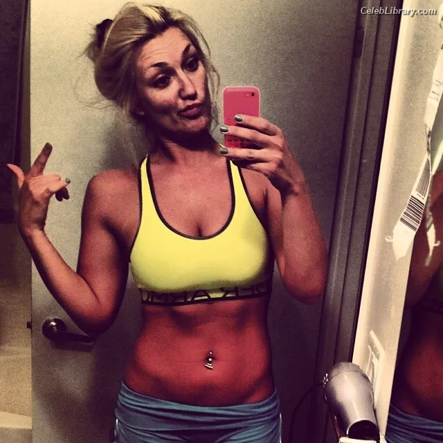 Brooke Hogan photo 12 of 466