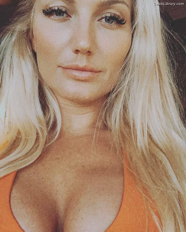 Brooke Hogan photo 14 of 466