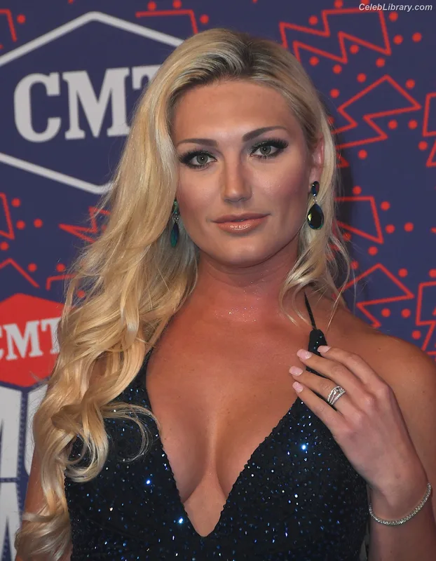 Brooke Hogan photo 20 of 466