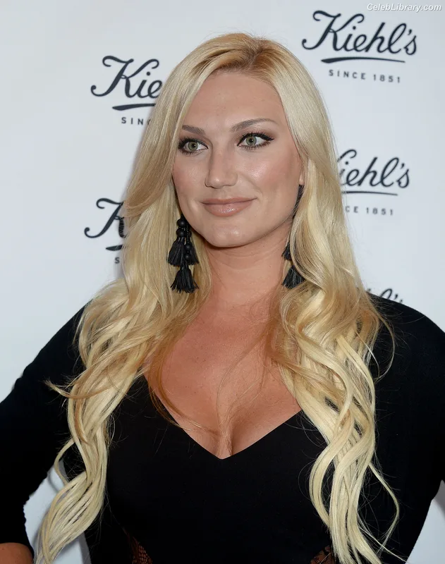 Brooke Hogan photo 5 of 466