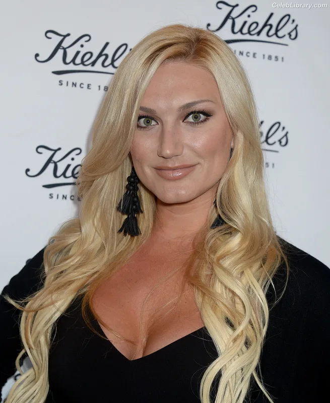 Brooke Hogan photo 6 of 466