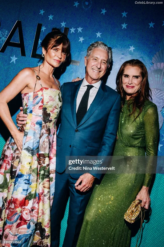 Brooke Shields photo 6 of 45