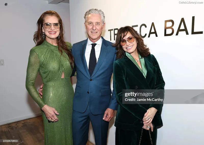 Brooke Shields photo 11 of 45