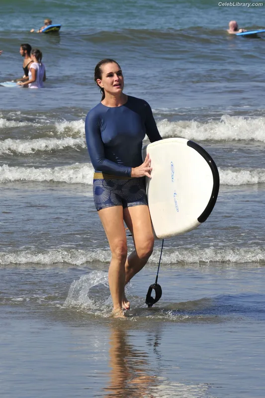 Brooke Shields photo 18 of 45