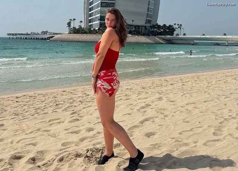 Brooke Vincent photo 1 of 27