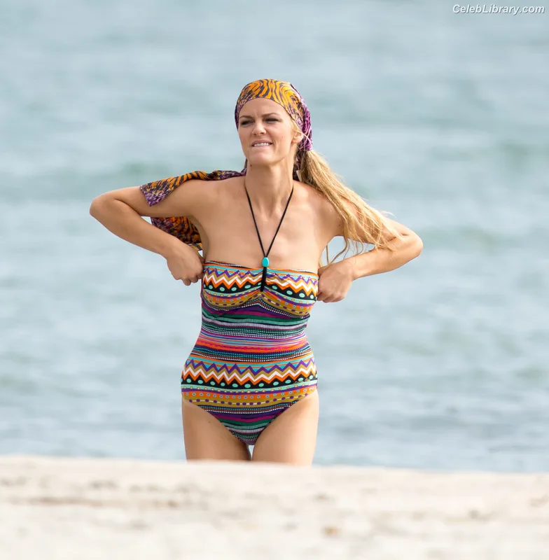 Brooklyn Decker photo 12 of 304