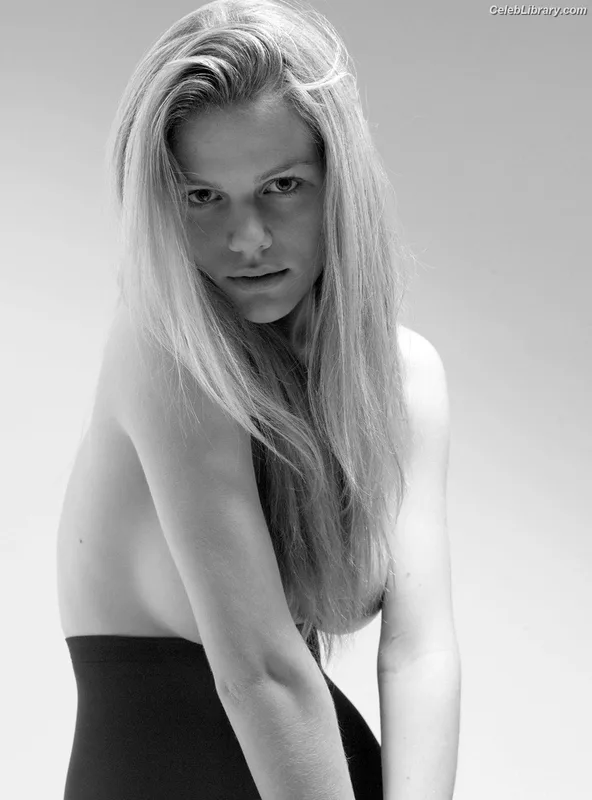 Brooklyn Decker photo 16 of 304