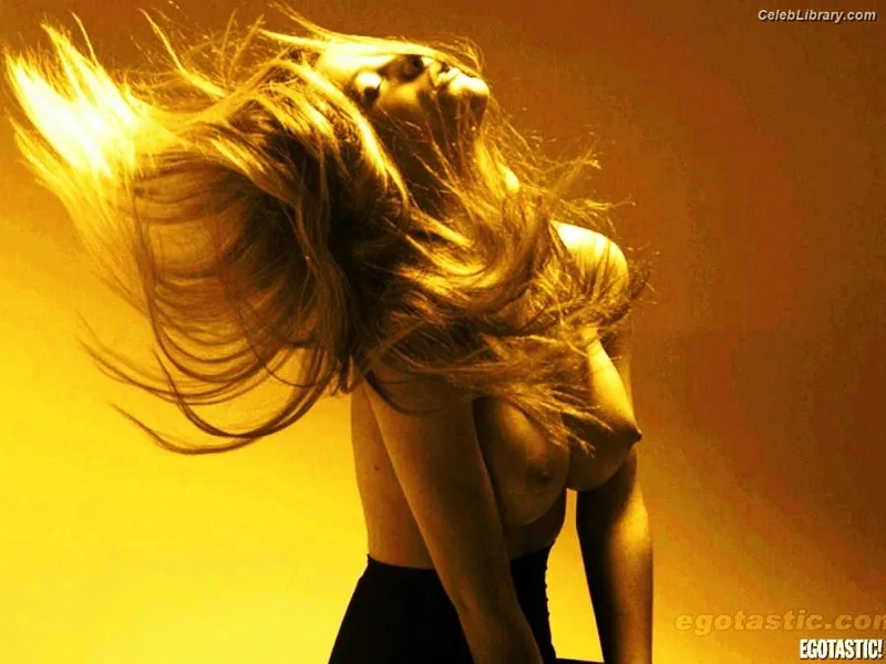 Brooklyn Decker photo 17 of 304