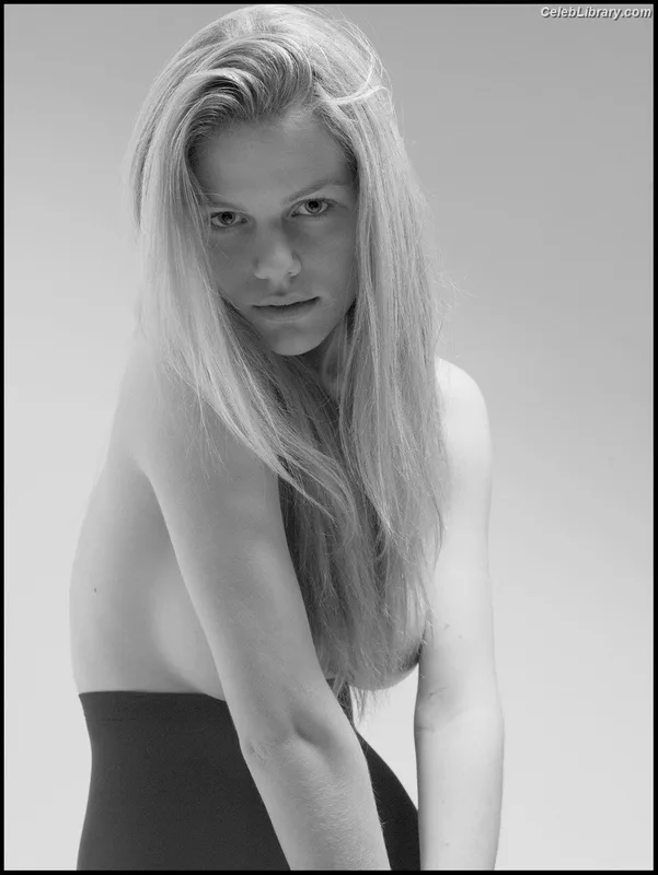 Brooklyn Decker photo 24 of 304