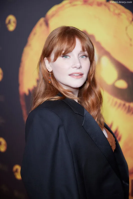 Bryce Dallas Howard photo 2 of 605