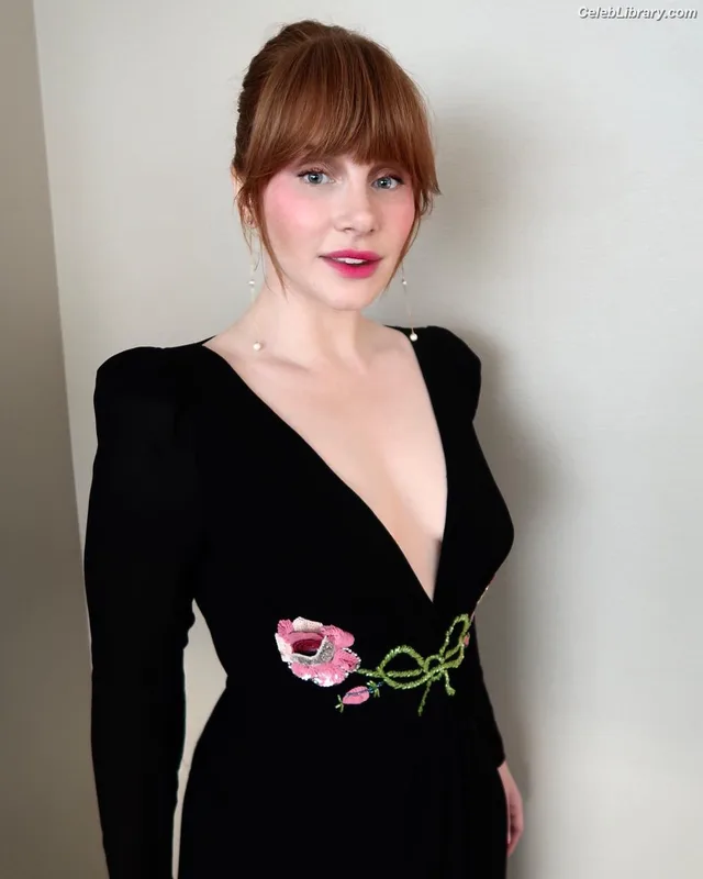 Bryce Dallas Howard photo 19 of 605