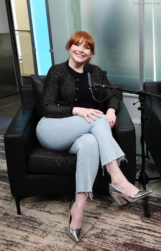 Bryce Dallas Howard photo 9 of 605