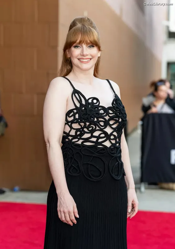 Bryce Dallas Howard photo 3 of 605