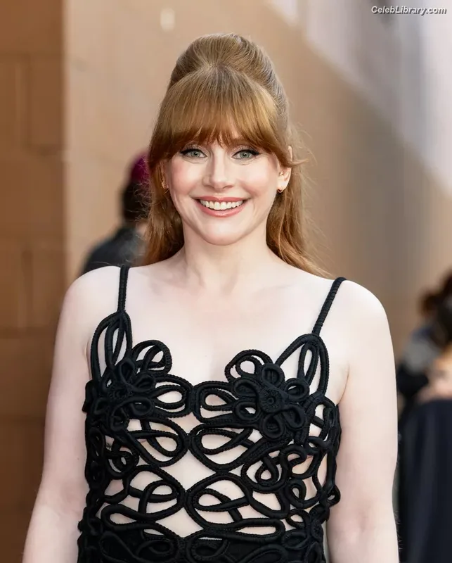 Bryce Dallas Howard photo 5 of 605