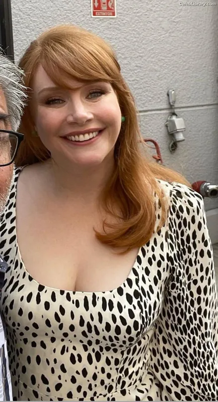Bryce Dallas Howard photo 2 of 605