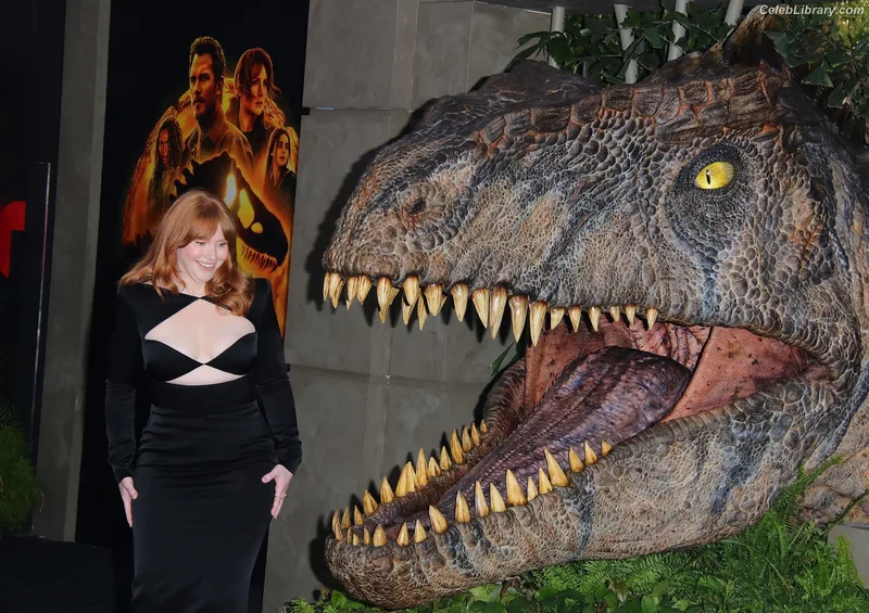 Bryce Dallas Howard photo 9 of 605