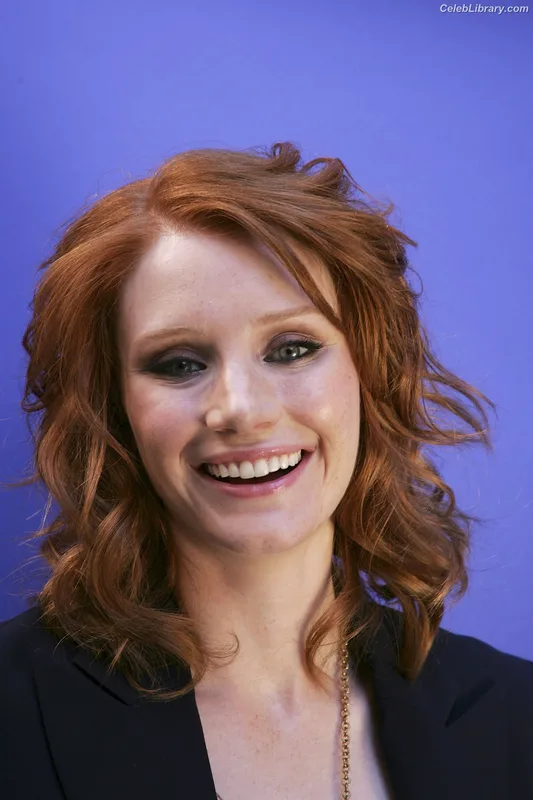 Bryce Dallas Howard photo 3 of 605