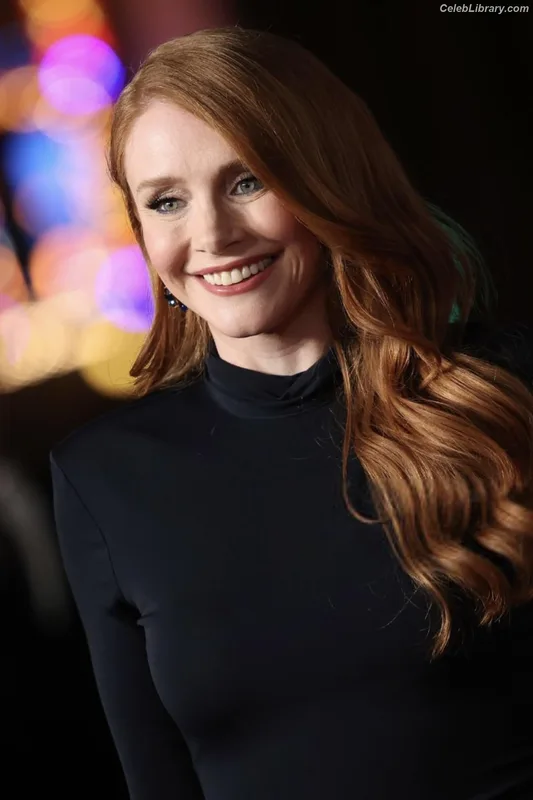 Bryce Dallas Howard photo 1 of 605