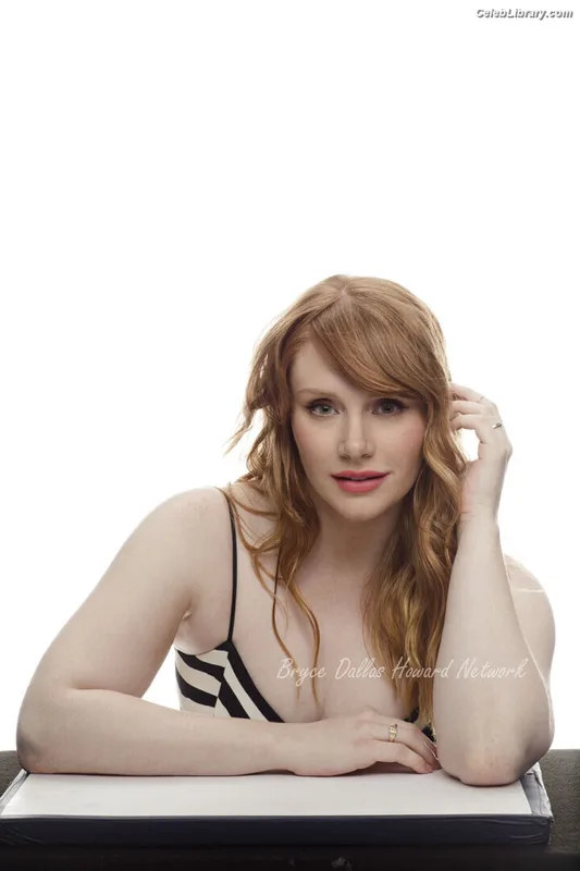Bryce Dallas Howard photo 17 of 605