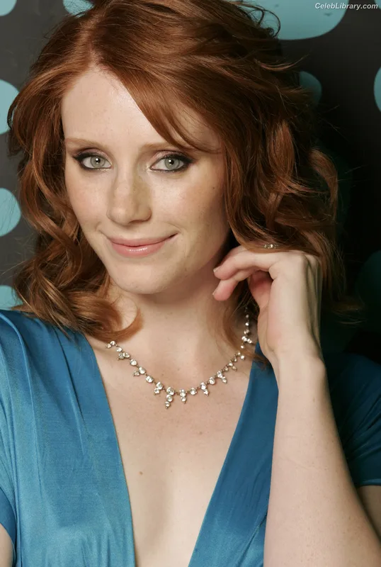 Bryce Dallas Howard photo 2 of 605