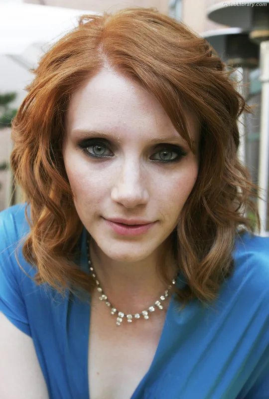 Bryce Dallas Howard photo 11 of 605