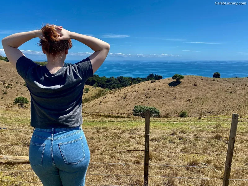 Bryce Dallas Howard photo 12 of 605