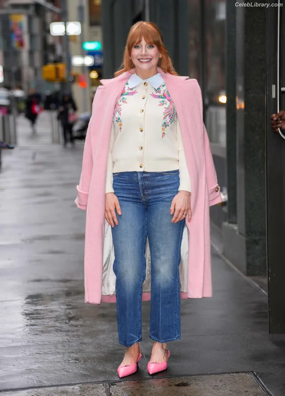 Bryce Dallas Howard photo 7 of 605