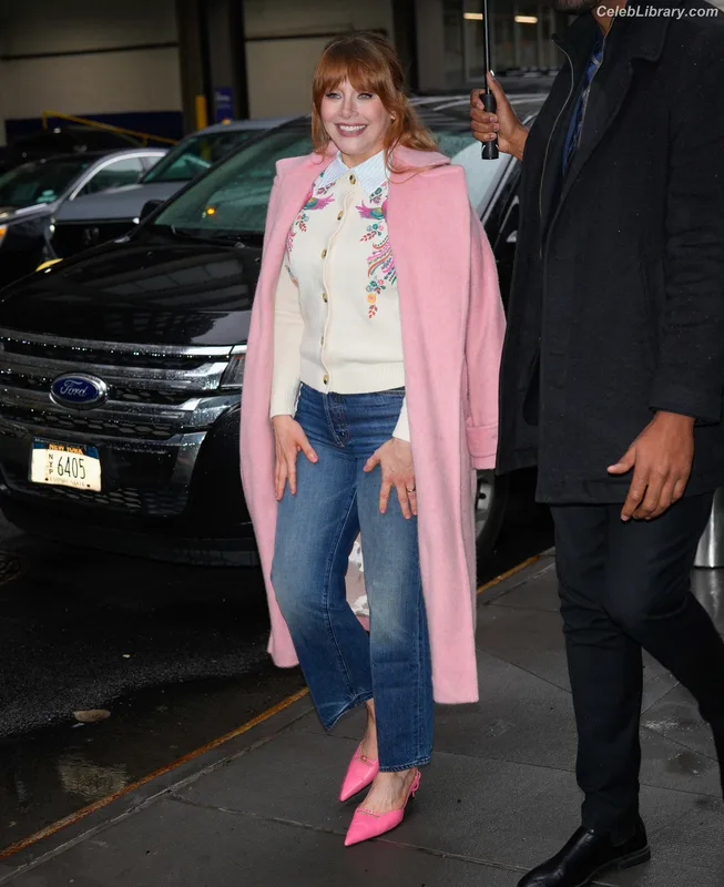 Bryce Dallas Howard photo 8 of 605