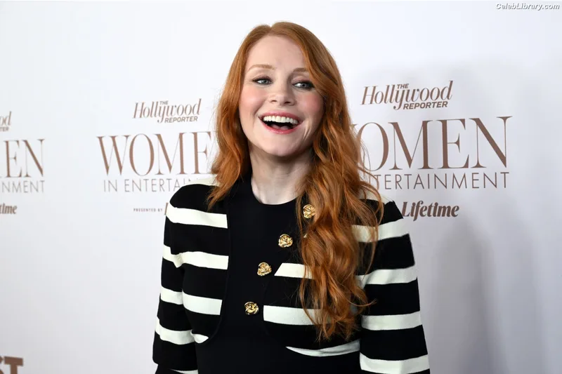 Bryce Dallas Howard photo 16 of 605