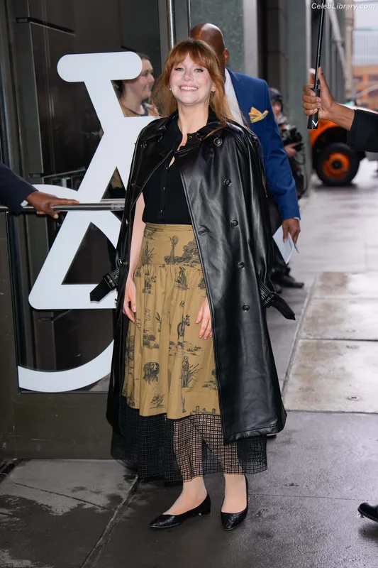 Bryce Dallas Howard photo 17 of 605
