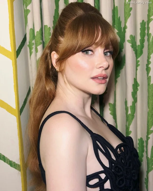 Bryce Dallas Howard photo 3 of 605