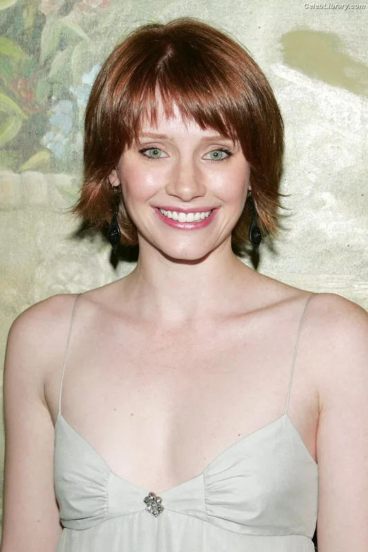 Bryce Dallas Howard photo 4 of 605