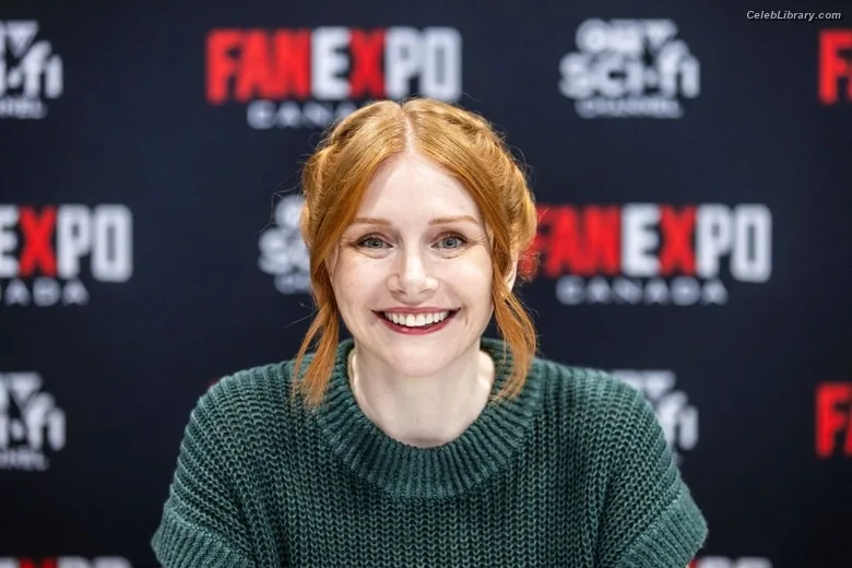 Bryce Dallas Howard photo 4 of 605