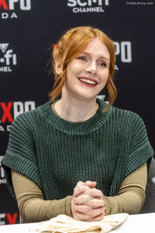Bryce Dallas Howard photo 5 of 605