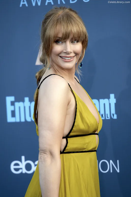 Bryce Dallas Howard photo 9 of 605