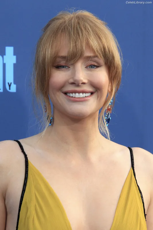 Bryce Dallas Howard photo 16 of 605