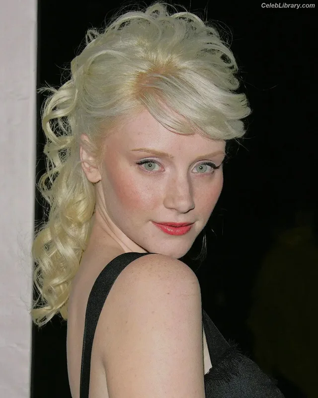 Bryce Dallas Howard photo 23 of 605