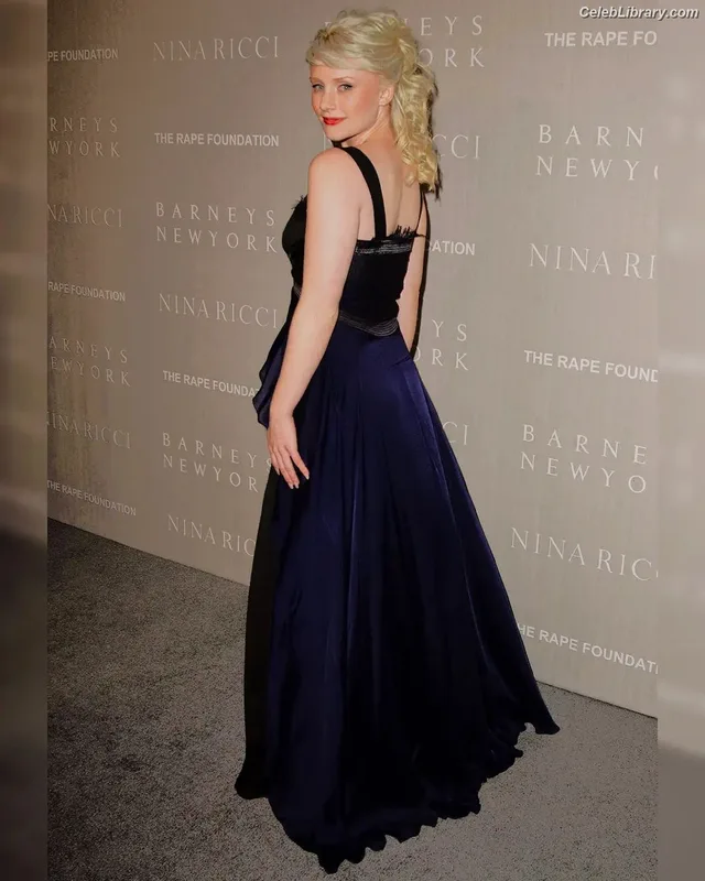 Bryce Dallas Howard photo 2 of 605
