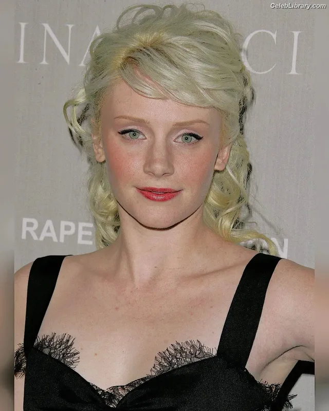 Bryce Dallas Howard photo 3 of 605