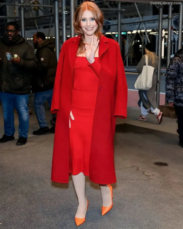 Bryce Dallas Howard photo 21 of 605