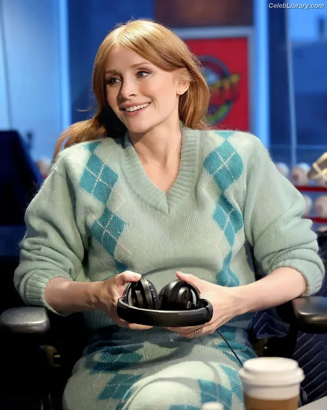 Bryce Dallas Howard photo 17 of 605