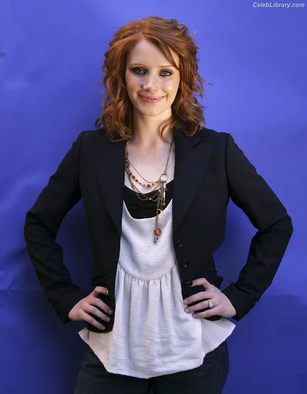 Bryce Dallas Howard photo 23 of 605